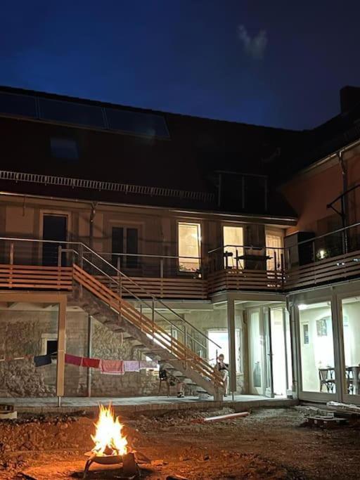 Wohnen Im Dreiseitenhof Mit Galerieschlafzimmer Neudietendorf Exteriér fotografie